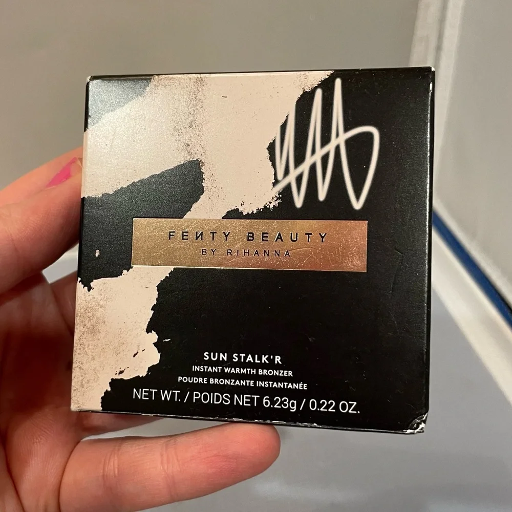 NIB Fenty Beauty Sun Stalk’r Instant Warmth Bronzer in Inda Sun 01 Ret $37 Auth!